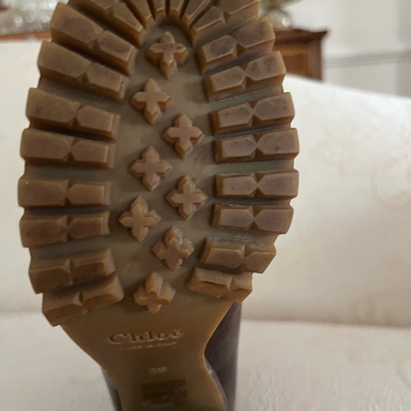 Chloe pebble brown leather ankle boot w/ round toes block heels w/ platform. ❤️ - Picture 8 of 9